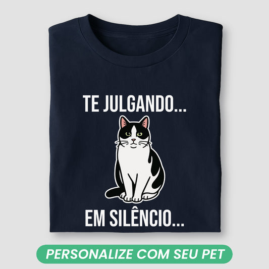 Te Julgando em Silêncio